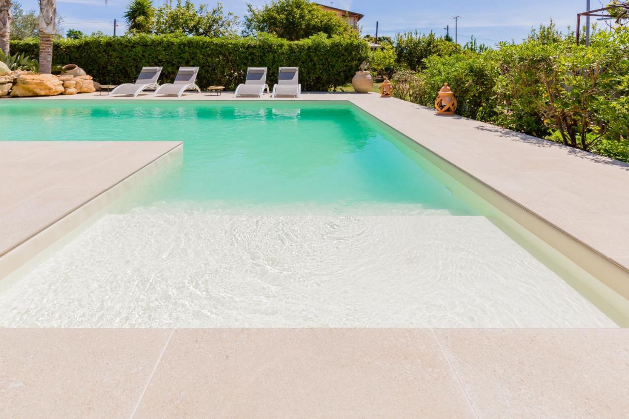 Villa Suq With Pool, Parking & Wifi 诺托 外观 照片